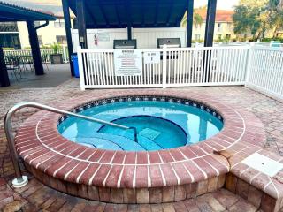AMI, 2 Heated Pools, IMG, 2 hot tubs, Pickleball - 7