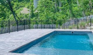 Exclusive Attraction Ticket Prices! Beautiful Views, Hot Tub & Resort Perks! - 8