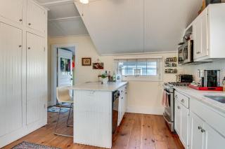Kennebunk Cottage with Yard Less Than 1 Mi to Beach! - 3