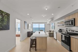 Oceanfront 3-BR Condo with Stunning Views - 4