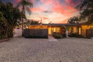 Wilton Manors Twin Oasis | 2 Heated Pools, For 12 - 5