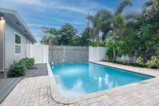 Wilton Manors Twin Oasis | 2 Heated Pools, For 12 - 2
