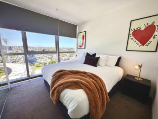 Sky-High Luxury Over The Gabba City Views Pool - 8