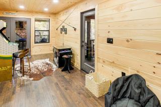 Hot Tub and Creek View Cabin about 6 Mi to Ellijay! - 1