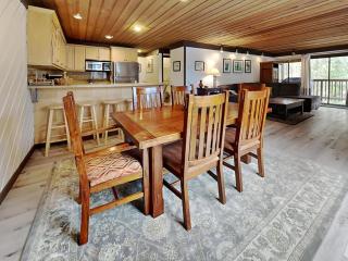 Slopeside Condo With Fireplace Snowbird 112 At 1849 Condos - 2