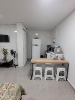 Kitnet da Treze - 600m da Praia da Enseada - 2