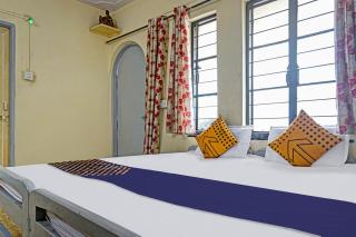 SPOT ON Hotel Prakash Residency, Near Hanuman Gym Ajmera Colony, Pimpri - Pune - 1