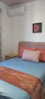 APARTAMENTO BOQUEIRÃO PRÉDIO FRENTE AO MAR COM GARAGEM WI-FI e AR - 9