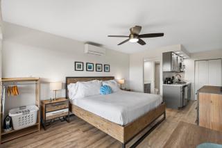 King Studio with Pool, Split AC, Across Kamaole II Beach Park - 3