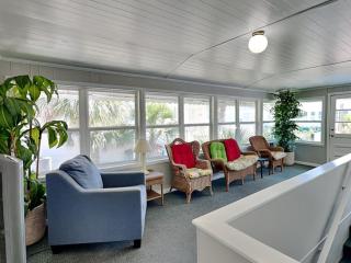 Beach Nugget by Tybee Vacation Rentals - 8