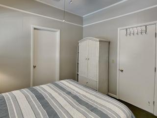 Beach Nugget by Tybee Vacation Rentals - 6