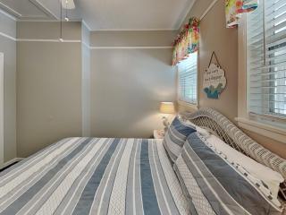 Beach Nugget by Tybee Vacation Rentals - 3