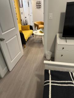 Comfy, cozy, affordable and private - free parking - 9