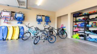 ONCE UPON A TIDE Charming 4BR KaMilo Home with Bikes and Beach Gear - 6