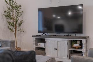 Peaceful Idaho Falls Stay Fire Table Sleeps 8 - 4