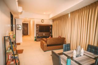 Modern 1BR Corner Unit, Pool & Gym Overlooking Cebu City Skyline - Cebu IT Park - 0