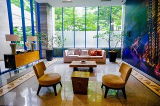 Modern 1BR Corner Unit, Pool & Gym Overlooking Cebu City Skyline - Cebu IT Park - 4