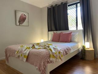 Spacious Family Retreat in Calamvale - 4