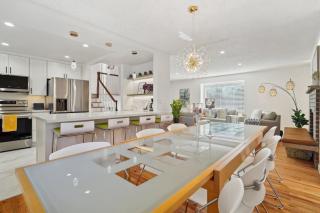 Luxury Retreat near beaches, 12 miles to Seattle - 3