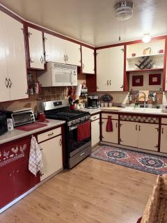 CYH0822 - Pinter Pines Retreat home - 2