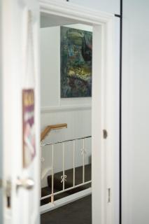 City Apartment - Steps to Cafés, Galleries & Coast - 2