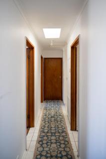 Large room Queen bed - 6