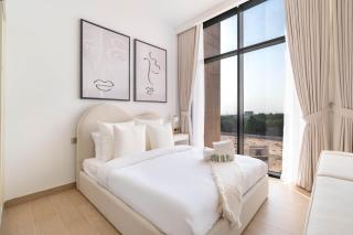 Relaxing Studio with Balcony & Pool in Haven Tower - 4