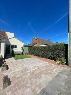 Newcastle Pet friendly 1 bed drive garden 10m city - 3