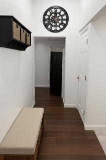 Bright & Stylish Guest Suite with Modern Comforts - 1