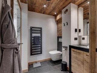 Appartement spacieux avec cheminée, parking, Val-d'Isère - FR-1-567-138 - 1