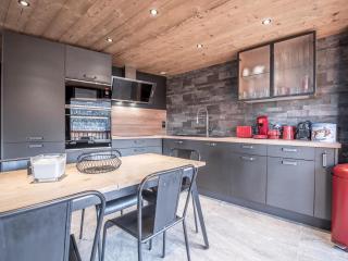 Appartement rénové à Méribel, 3 chambres, accès skis, WIFI, parking - FR-1-688-99 - 5