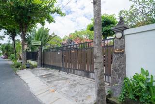 Urbanview Hotel Wayan Mansion - 3