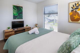 Warm and Quiet, Standalone, Sunny, Carpark - 2