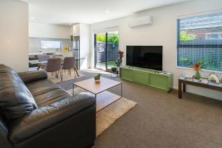 Warm and Quiet, Standalone, Sunny, Carpark - 7