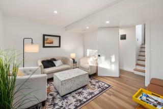 Moder charmer 4 BR 3 BA 12 Miles to Seattle, 3 miles to Airport near the mall - 6