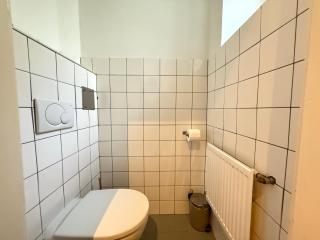 Close to Stadthalle I 5 Min to Lugner City - 1