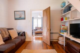 Lumsden Cottage Dolls House - 2