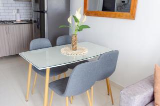 Acogedor Apartaestudio con Vista a la Ciudad y las Montañas - Zona Central - 1 Dormitorio Piso 14 - 6