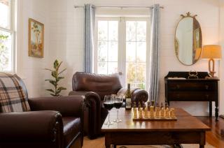 Lumsden Cottage Dolls House - 8