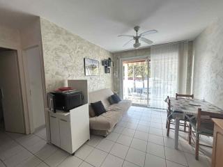 Appartement confortable au centre-ville, à 400m des plages, parking inclus - FR-1-194-305 - 0