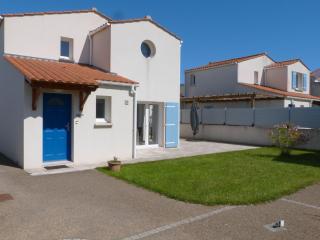 Maison moderne à La Tranche-sur-Mer, 6 pers, terrasse, jardin - FR-1-194-339 - 0