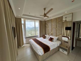 Munnar Peak Paradise - 2