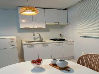 Seoul National University, 5 minutes near Seoul National University Station - 6