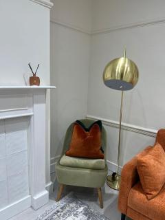 Cosy 2 bedroom Home-Birkenhead-Sleeps 4 - 1