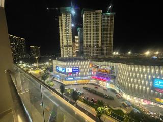 Phong Linh Homestay 30 apartments Vinhomes Grand Park - 1