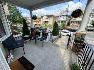 Private 1st floor Apartment - Only 5 min Away from Newark Airport and 30 min to NYC - 8