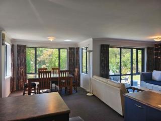 Fisherman's Friend - a spacious family beach home - 5