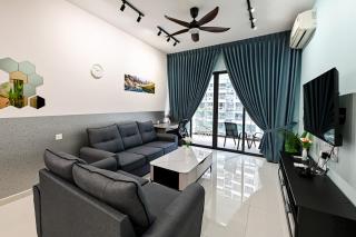 KingsBay 17B #8Pax #Family #DangaBay - 0