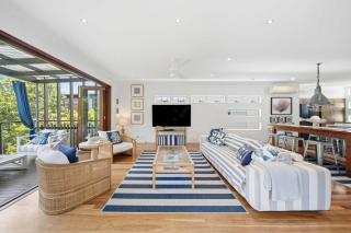 Family Beach House at Twin Waters Resort - 8