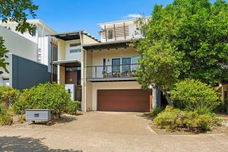 Family Beach House at Twin Waters Resort - 4